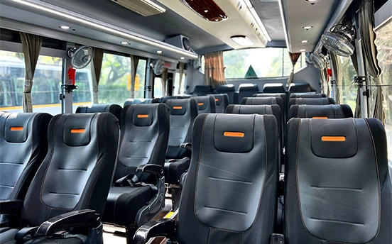 27 Seater Luxury Bus